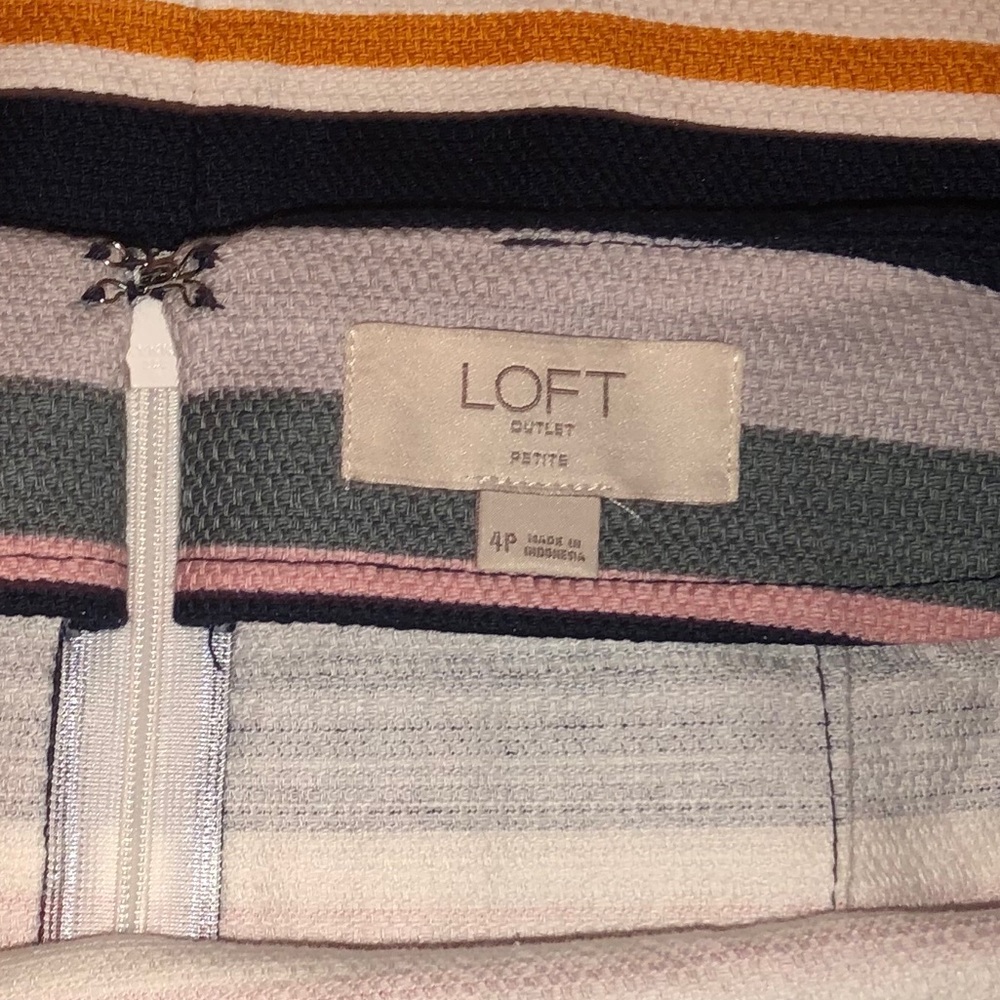 Loft Outlet Petite Pencil Skirt - Picture 3 of 10